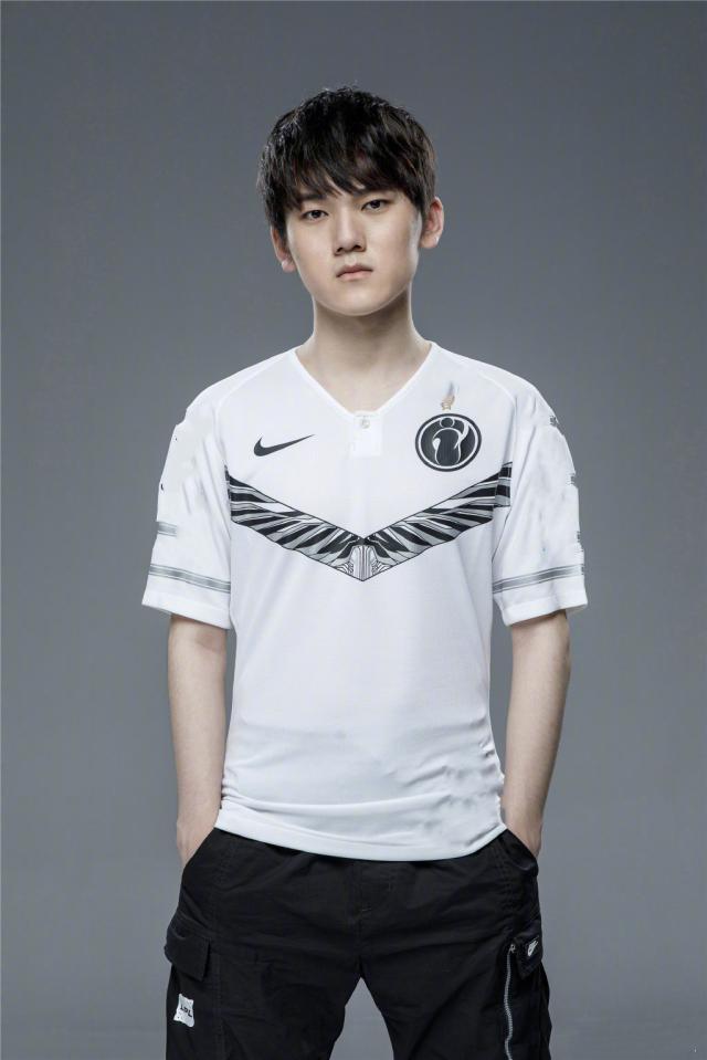 LPL春季赛今日首发名单：Jay迎战Rookie JackeyLove对上Lwx